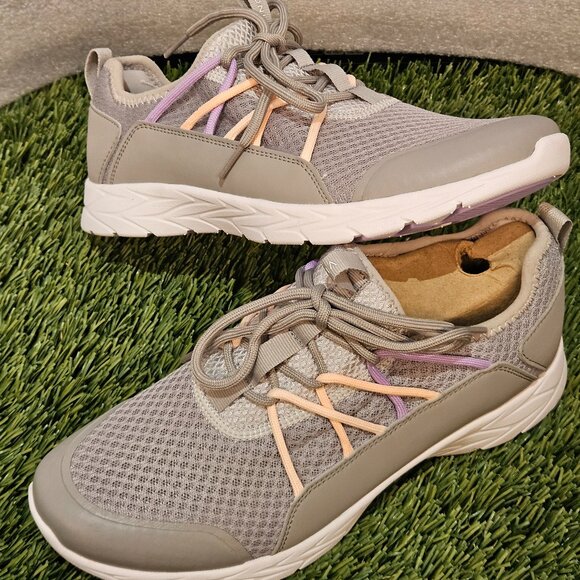 Vionic Zeliya Gray Women’s Sneakers – Size 9 – New in Box 🌸 - Picture 1 of 7